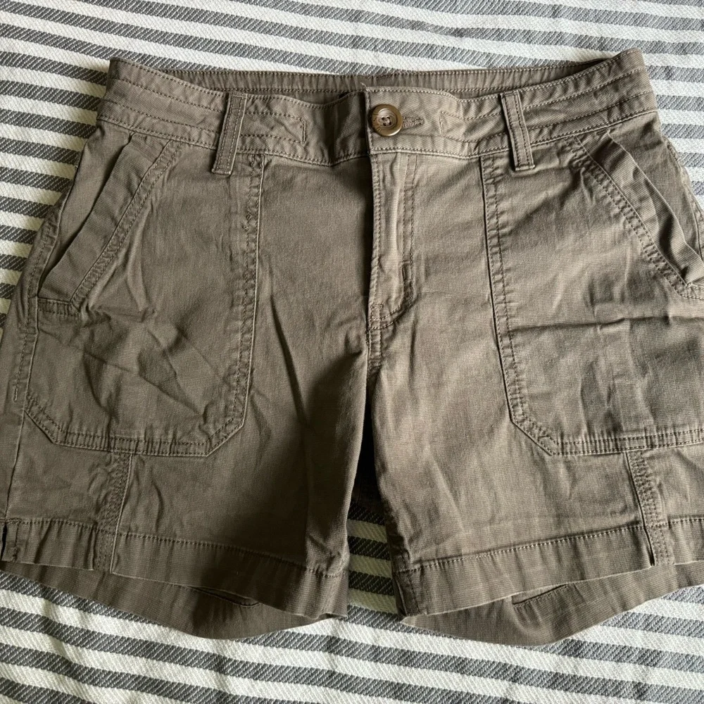Prana Shorts - Picture 2 of 5